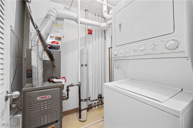 32 Marina Point Drive, Sandusky, OH 44870