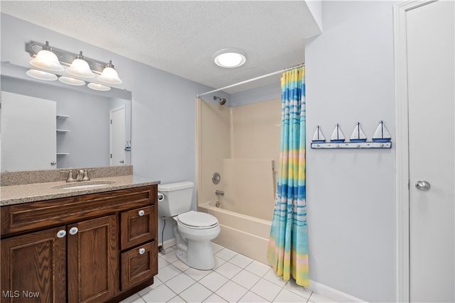 32 Marina Point Drive, Sandusky, OH 44870