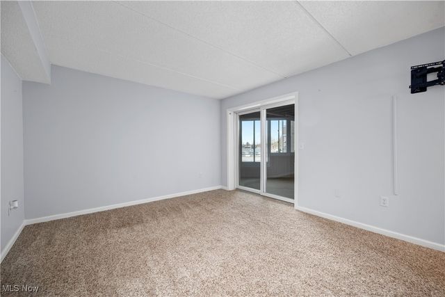 32 Marina Point Drive, Sandusky, OH 44870