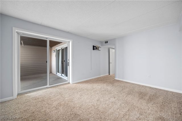 32 Marina Point Drive, Sandusky, OH 44870