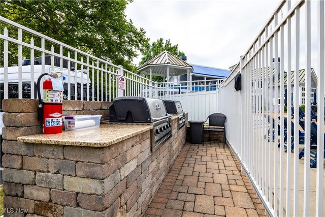 32 Marina Point Drive, Sandusky, OH 44870