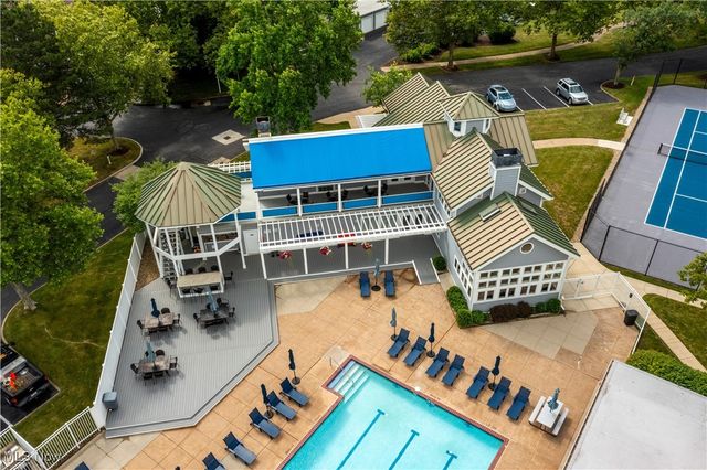 32 Marina Point Drive, Sandusky, OH 44870