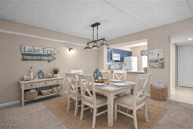 32 Marina Point Drive, Sandusky, OH 44870