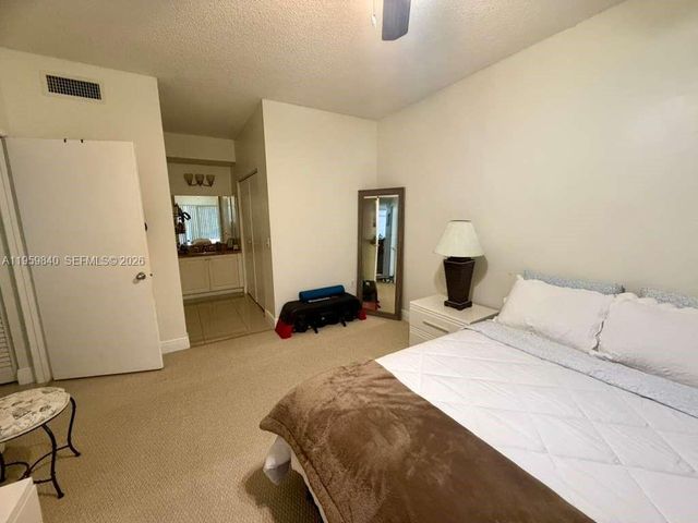 6976 SW 39th St G106, Davie, FL 33314