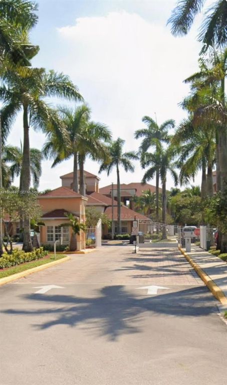 6976 SW 39th St G106, Davie, FL 33314