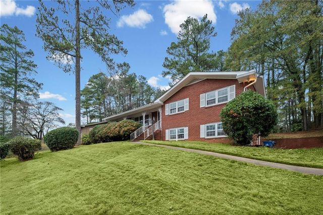 2877 Pine Needle Drive, Atlanta, GA 30344