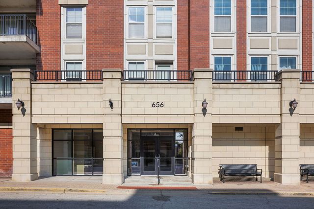 656 Pearson Street 403C, Des Plaines, IL 60016