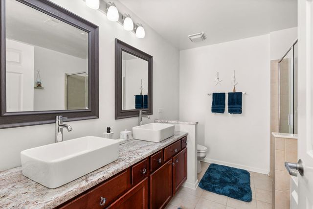 656 Pearson Street 403C, Des Plaines, IL 60016
