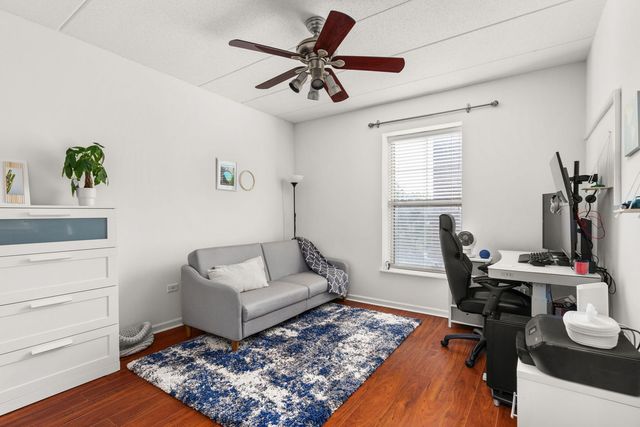 656 Pearson Street 403C, Des Plaines, IL 60016
