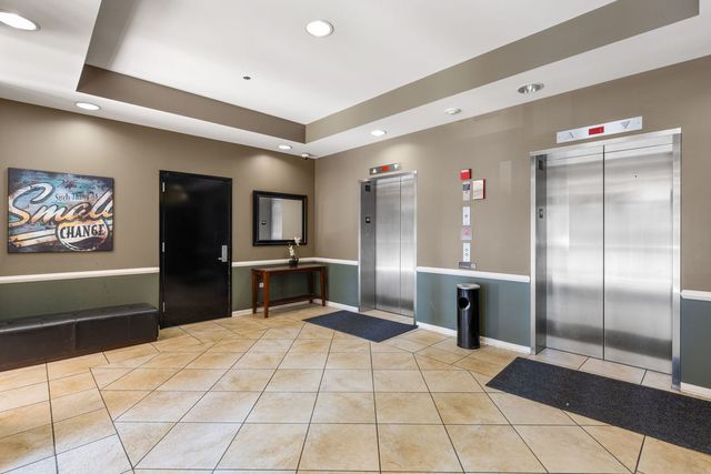 656 Pearson Street 403C, Des Plaines, IL 60016