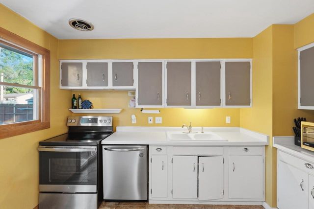 4617 Cody Lane, Madison, WI 53704