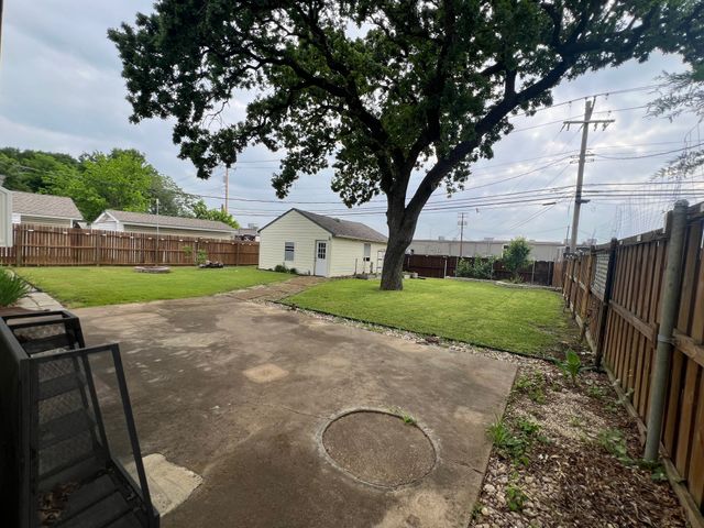 344 S Shore Place, Lewisville, TX 75067