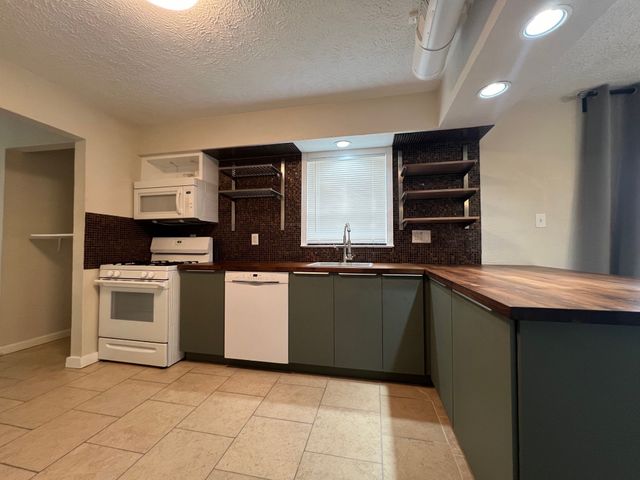 344 S Shore Place, Lewisville, TX 75067