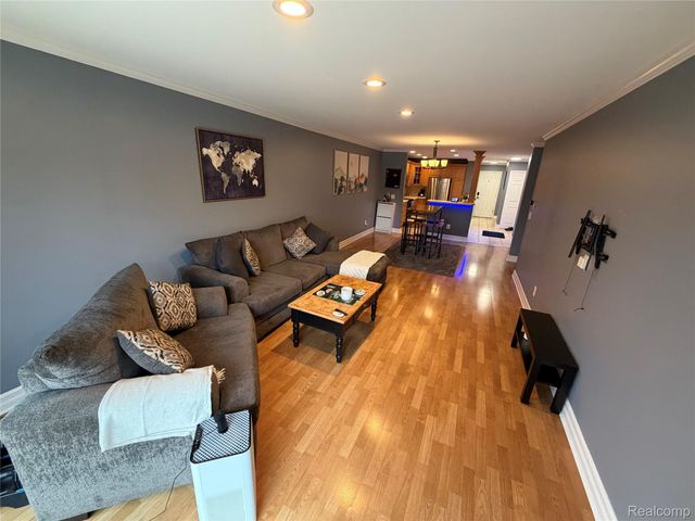 35531 Heritage Lane, Farmington, MI 48335