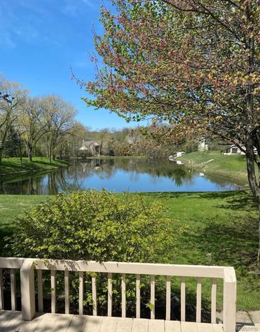 35531 Heritage Lane, Farmington, MI 48335