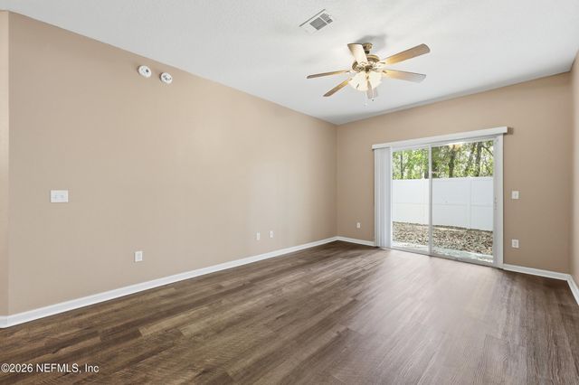 3680 KIRKPATRICK Circle 4, Jacksonville, FL 32210