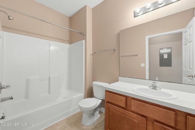 3680 KIRKPATRICK Circle 4, Jacksonville, FL 32210