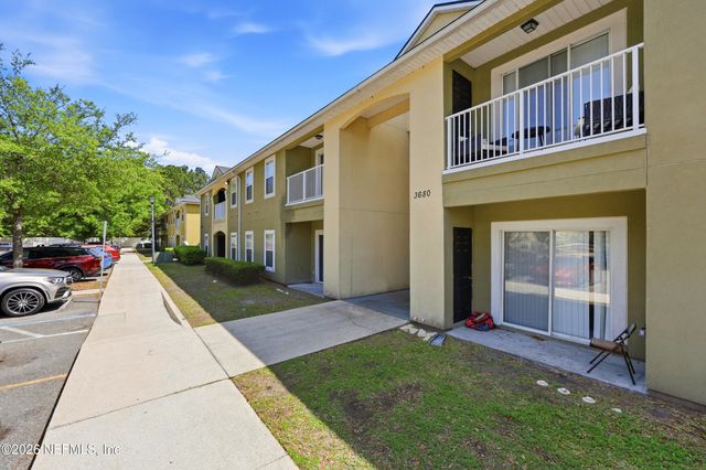 3680 KIRKPATRICK Circle 4, Jacksonville, FL 32210