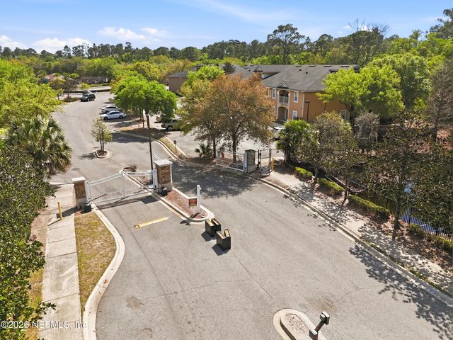 3680 KIRKPATRICK Circle 4, Jacksonville, FL 32210