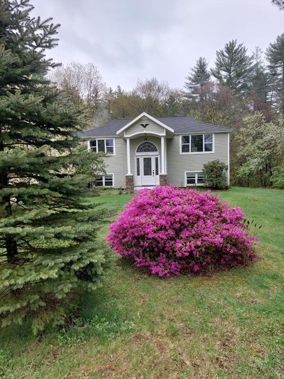 511 Michael Sears Rd, Belchertown, MA 01007