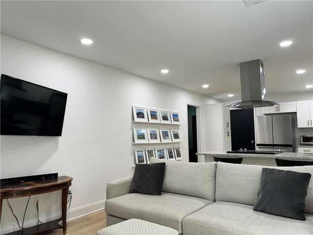 3271 Kelley Chapel Road, Decatur, GA 30034