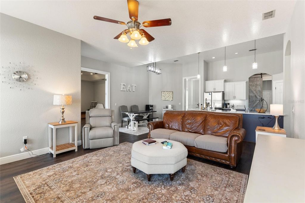 Image 15 of property listing at 2687 BROOKSIDE BLUFF, Lakeland, FL 33813