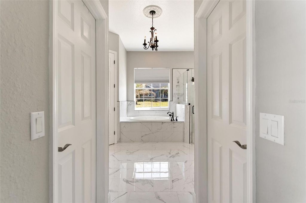 Image 22 of property listing at 2687 BROOKSIDE BLUFF, Lakeland, FL 33813