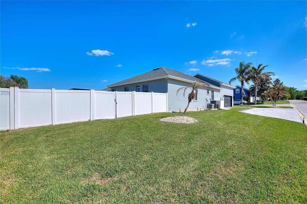 Image 31 of property listing at 2687 BROOKSIDE BLUFF, Lakeland, FL 33813