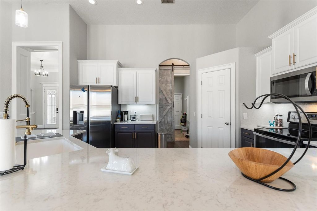 Image 9 of property listing at 2687 BROOKSIDE BLUFF, Lakeland, FL 33813