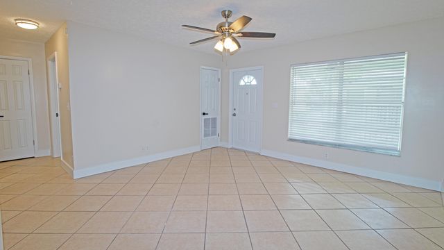 8755 SE Hobe Ridge Avenue, Hobe Sound, FL 33455