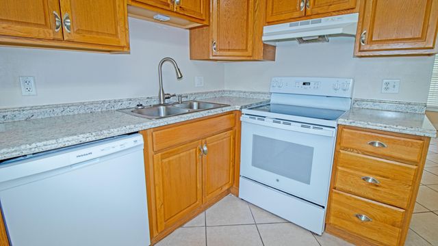 8755 SE Hobe Ridge Avenue, Hobe Sound, FL 33455