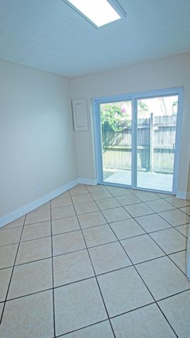 8755 SE Hobe Ridge Avenue, Hobe Sound, FL 33455