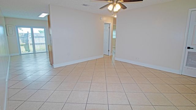 8755 SE Hobe Ridge Avenue, Hobe Sound, FL 33455