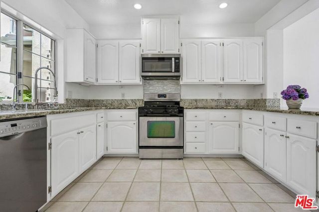 1007 Sunset Oak Circle, Newbury Park, CA 91320