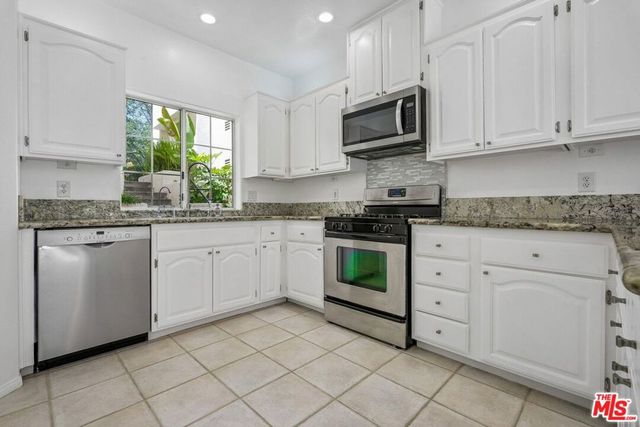 1007 Sunset Oak Circle, Newbury Park, CA 91320