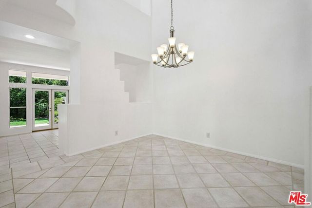 1007 Sunset Oak Circle, Newbury Park, CA 91320