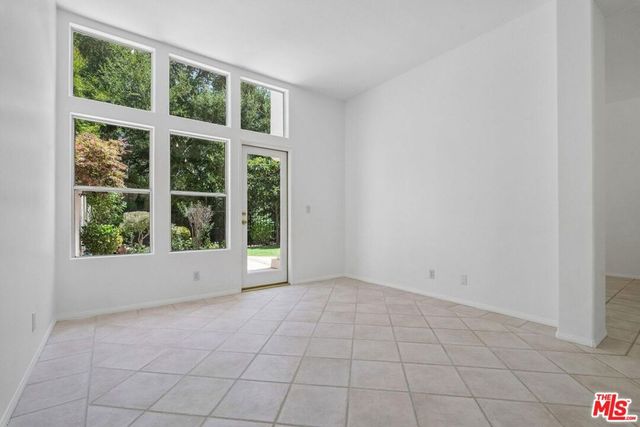 1007 Sunset Oak Circle, Newbury Park, CA 91320