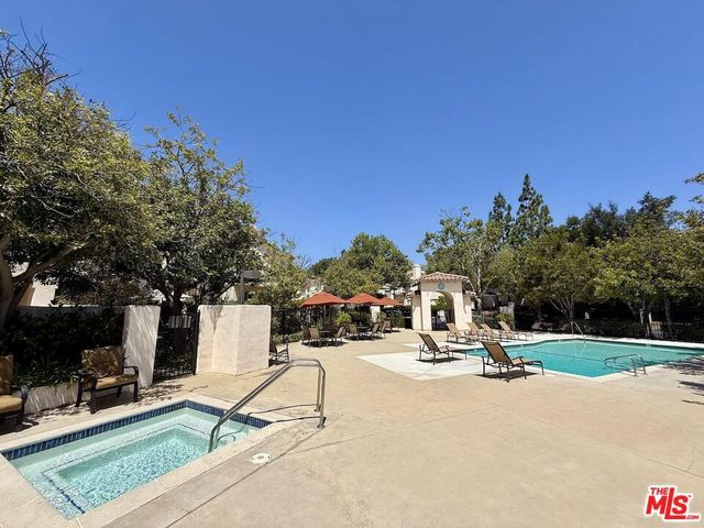 1007 Sunset Oak Circle, Newbury Park, CA 91320