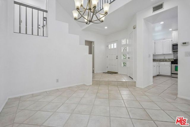 1007 Sunset Oak Circle, Newbury Park, CA 91320