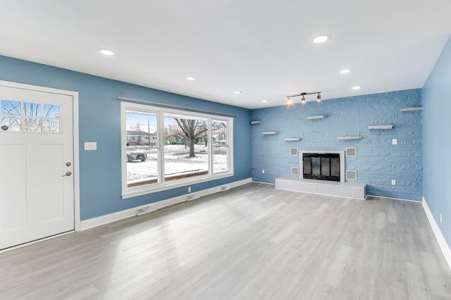 5024 E 73rd Avenue, Merrillville, IN 46410