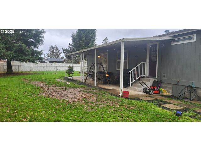 1316 SUNNY Ct, Sutherlin, OR 97479