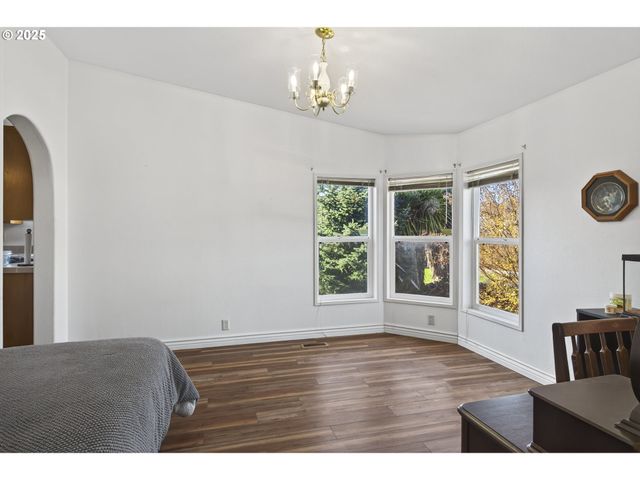 1316 SUNNY Ct, Sutherlin, OR 97479