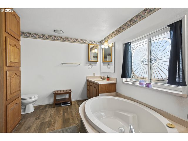 1316 SUNNY Ct, Sutherlin, OR 97479