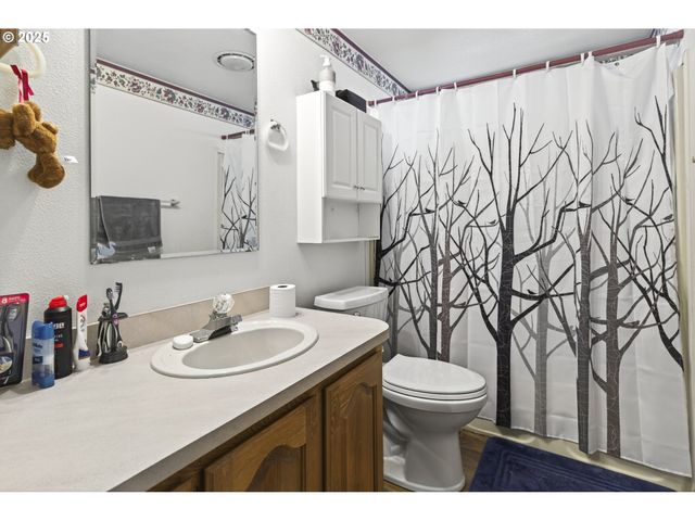 1316 SUNNY Ct, Sutherlin, OR 97479