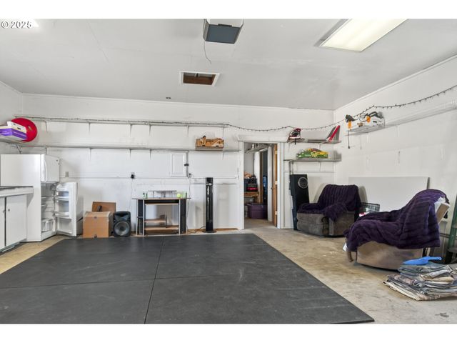 1316 SUNNY Ct, Sutherlin, OR 97479