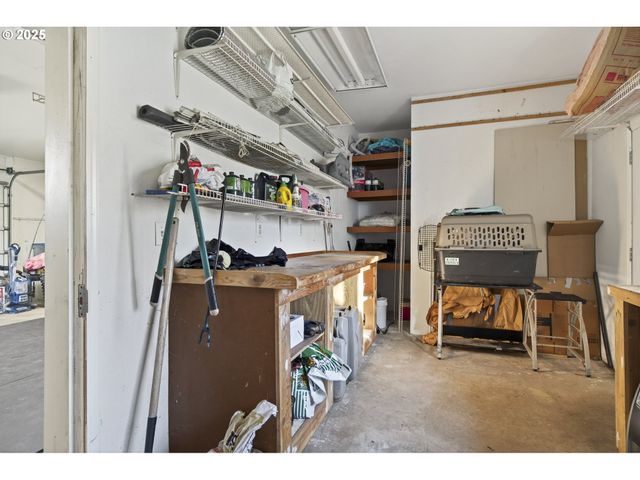 1316 SUNNY Ct, Sutherlin, OR 97479