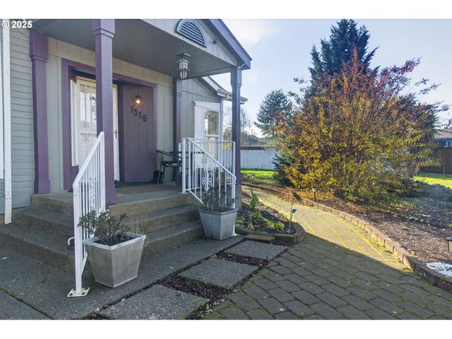 1316 SUNNY Ct, Sutherlin, OR 97479