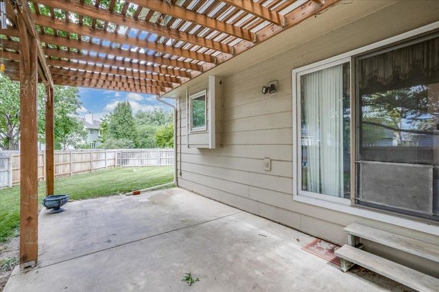 133 N Parkdale Ct, Wichita, KS 67212
