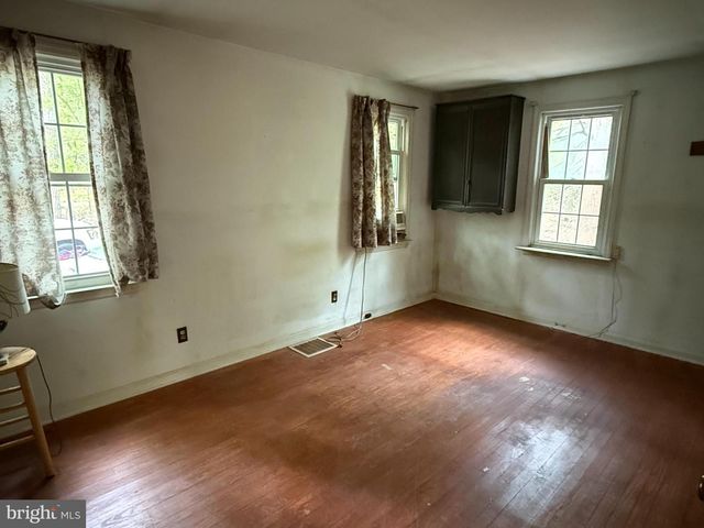 110 HAWKIN RD, Tabernacle, NJ 08088