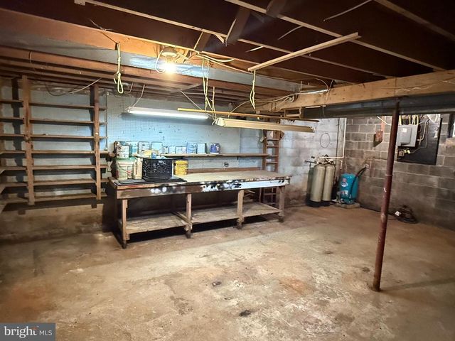 110 HAWKIN RD, Tabernacle, NJ 08088